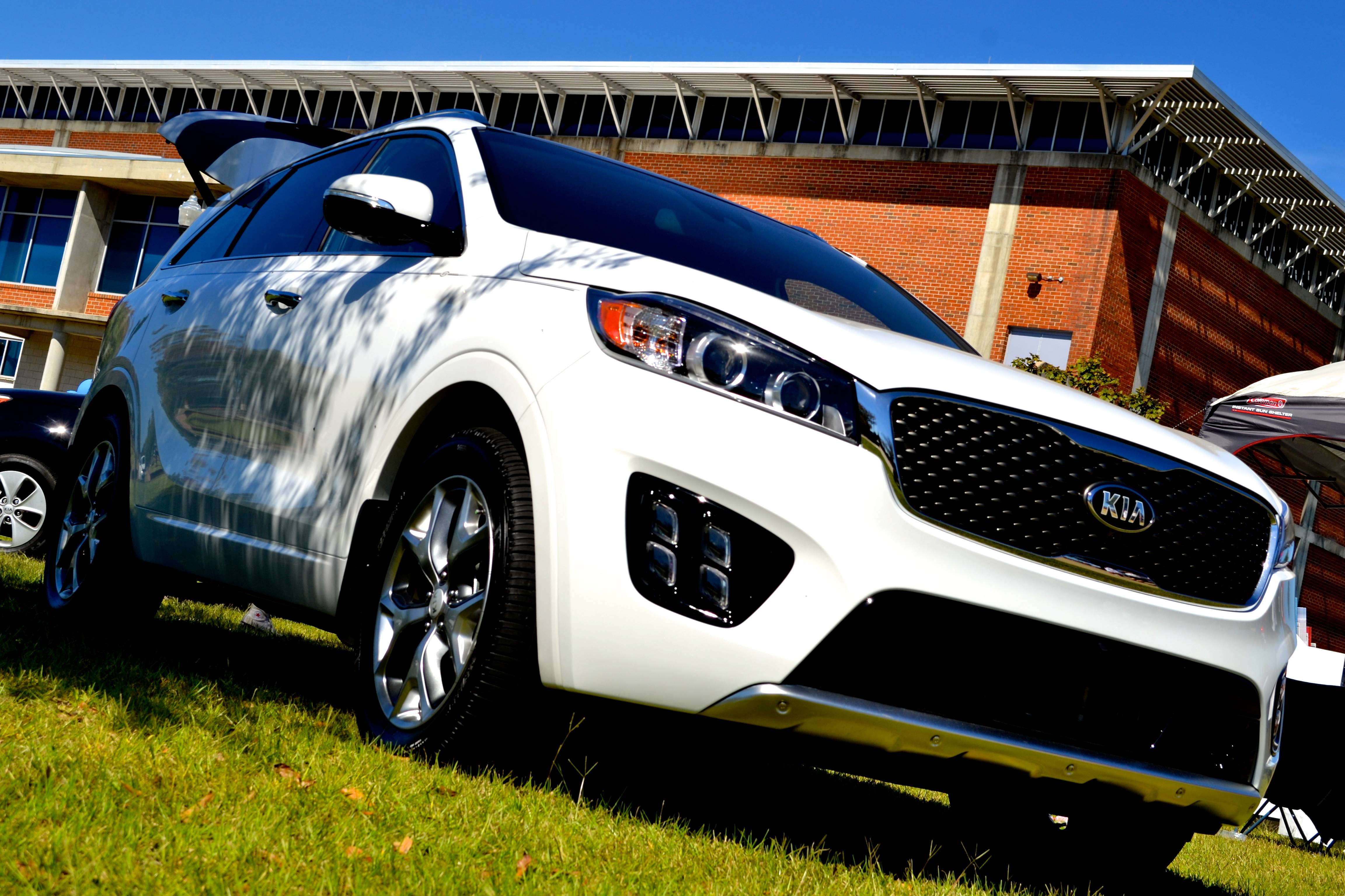 Kia of Albany community-first content